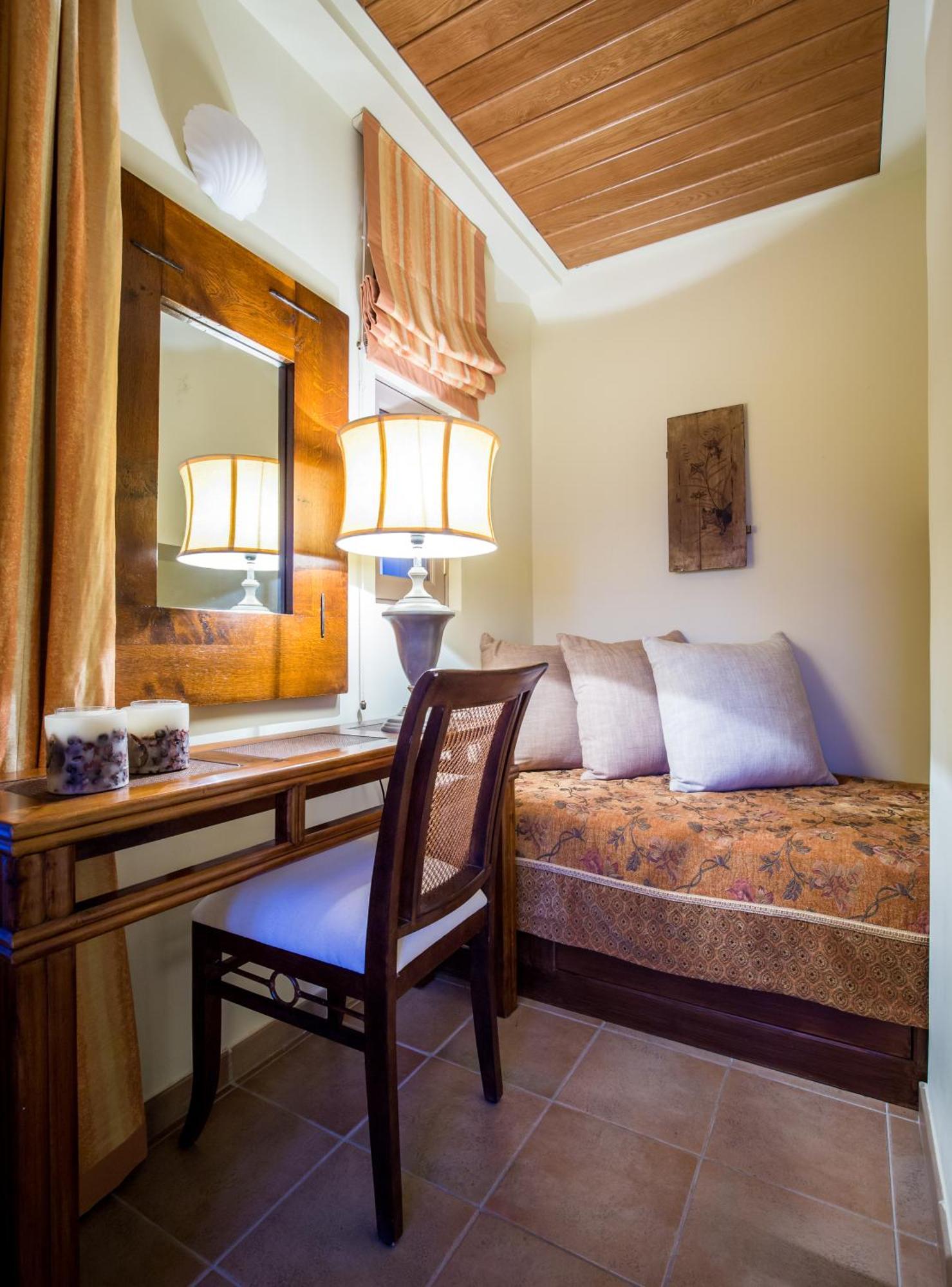 Elia Junior Suite In Epidavros With Shared Pool 네아 에피다브로스 외부 사진