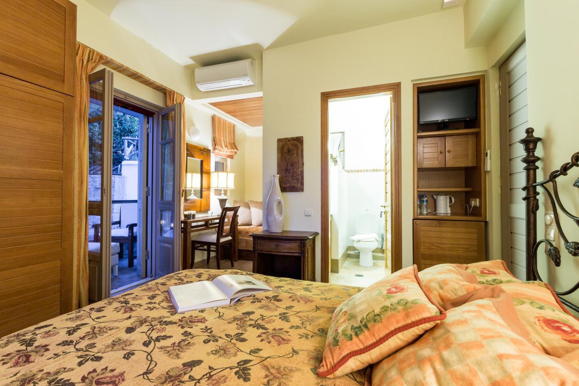 Elia Junior Suite In Epidavros With Shared Pool 네아 에피다브로스 외부 사진